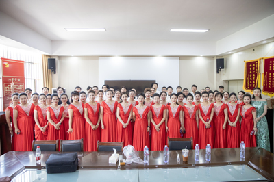 湖北師范大學教師代表隊榮獲黃石市教育系統教師合唱比賽一等獎